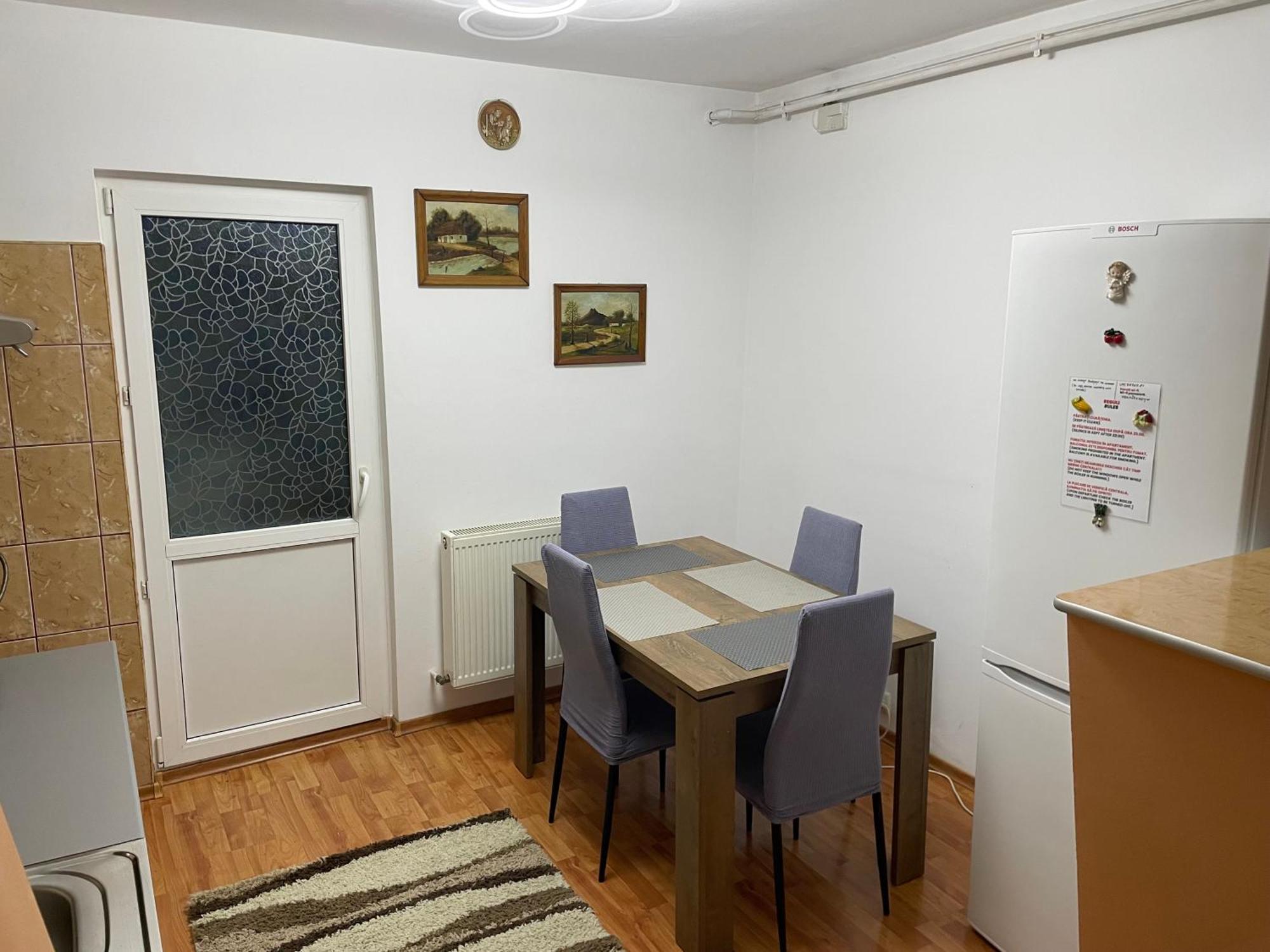 Apartament Petroşani Eksteriør bilde